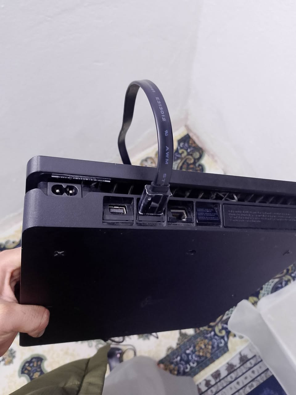 بلي 4 سلم للبيع مهكر
نضام 12 بيه 5 العاب 

نضف كلش ما مفتوح 

السعر 220

تواصل ***********

‏‪0771 657 2745‬‏
