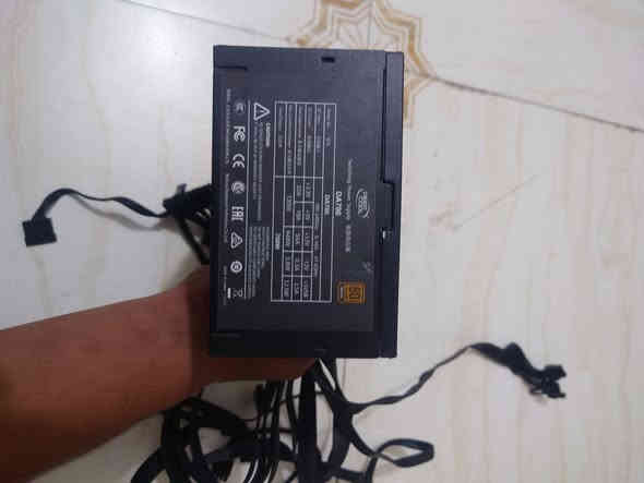 سلام عليكم
قطع مستخدمه للبيع 

مبرد Sama sm 360 pro مبرد رهيب شاشة جبيره تكدر تخلي بيهه كلشي من خلال السوفتوير مستخدم 3اشهر سوكت am5 وانتل فقط 

المبرد وويا 9 مراوح وهب وكنترول سعرهن شلع 160 الف قفل اذا تعامل لاتدخلي فدوه 

باور سبلاي ديب كول 700 واط كولد سعره 50 الف قفل 

الاسعار شامله التوصيل مكاني كربلاء 

رقمي ***********
