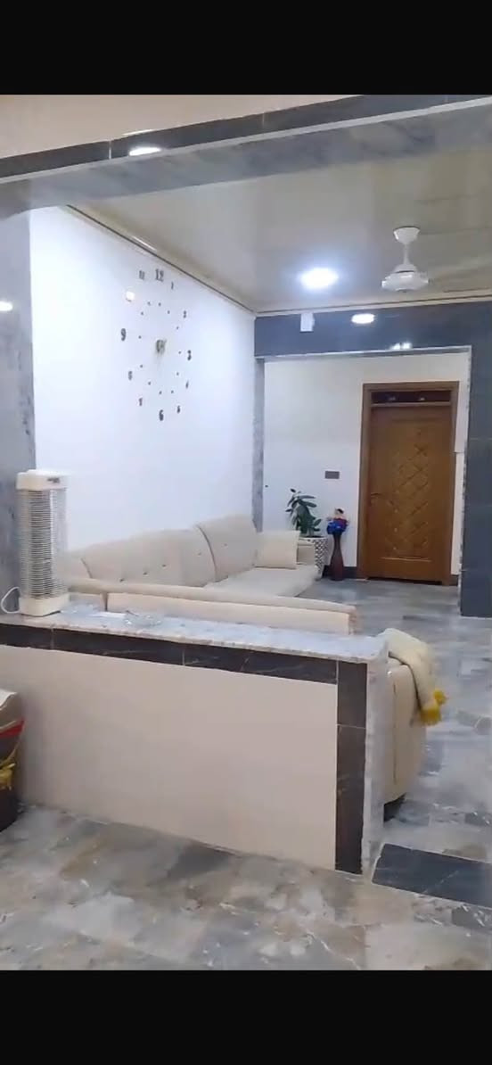 دار للبيع ⬇️⬇️

المساحة ٢٢٠  متر طابقين 🏛️🏛️

بناء حديث منطقة العركوب. بعد السيطرة 🏢🏢

مكون من ٤ غرف نوم واستقبال ومطبخ وصحيات📐📐

للاستفسار *********** /***********☎️☎️

مكتب الكوفة
