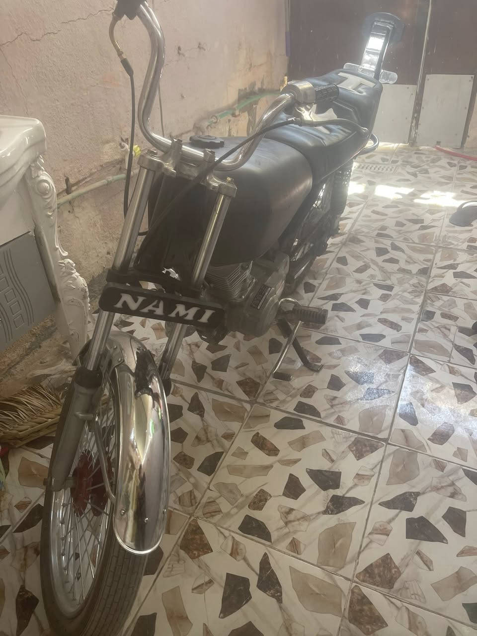 اربعه كير كلك مبدل كور فقط عنوان النجف
حي رحمة 
سعر 300 بيها مجال شي قليل 
تواصل وتساب موجود فيس
***********
