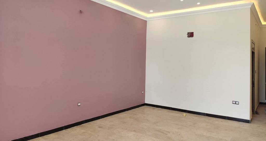 السلام عليكم صبغ وكافه الديكورات بأنسب الأسعار لأستفسار *********** أو خاص او الرقم بي واتساب حلة, بابل
