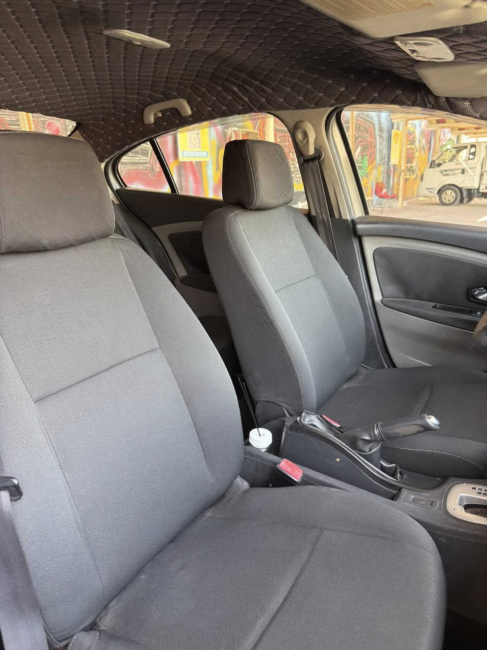 سلام عليكم
رينو فلوينس 2013
سياره خير من الله 
عليها ادامه كامله لغرفه الاحتراق 
حاله الصدر 90%
السيارة كلين بدون ضربه فقط بارد بالجاملغ سونارها موجود
گير ومحرك خير من الله تجي وتشوف وبيك خير وتدلل
شاشه كاربلي
ويل كب 
لايتات زنوون
اشاير بالمري 
تبريد ثلج 
السياره بسمي تحويل ثاني يوم
السعر 78 ورقه وبيها مجال بسيط
رقم بغداد ومكانها بغداد زيونه 
*********** متوفر واتساب
