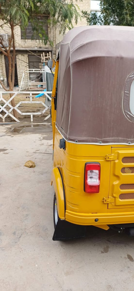 سلام عليكم تك تك موديل 20 رقم و سنويه كربلاء انكليزي تحويل ثاني يوم  السعر 7 مليون و بها مجال  التك تك خير من الله  ما ذب ربع عليها كبل للشارع  المكان بغداد الدوره رقم الهاتف ***********
