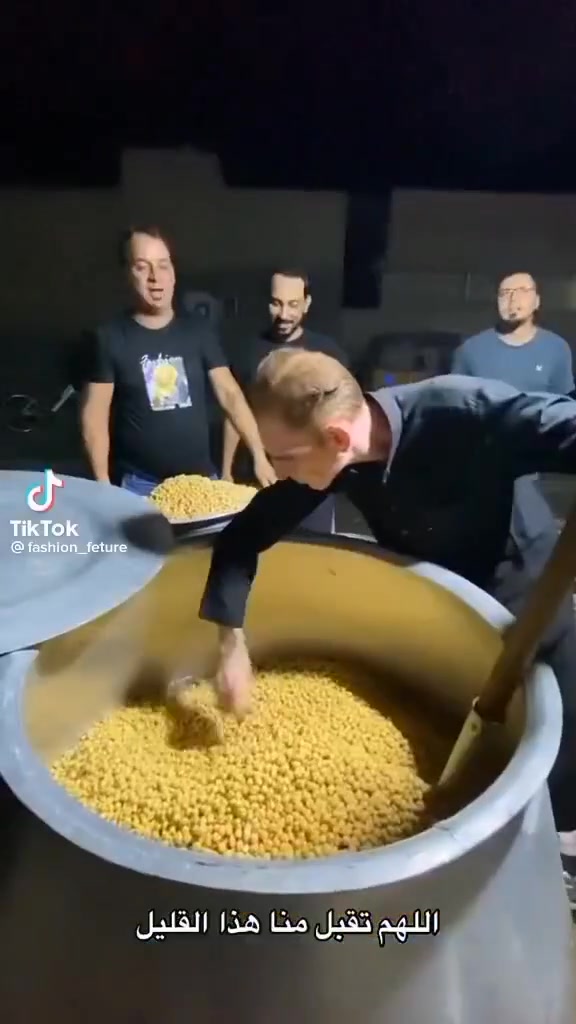 الطباخ أمير الحاج كاظم جواد النتش   مستعدون للطبخ  لكافة المناسبات الدينيه وغير الدينيه مع  مستلزمات الطبخ ويتوفر الغاز مع الحطب  
ومستعدين الطبخ في جميع محافظات العراق مع كادر متخصص رفيع المستوى
العنوان سدة الهنديه شارع عيادة حيدر سلبوح 

الحجز والاستفسار.

***********.
***********.
