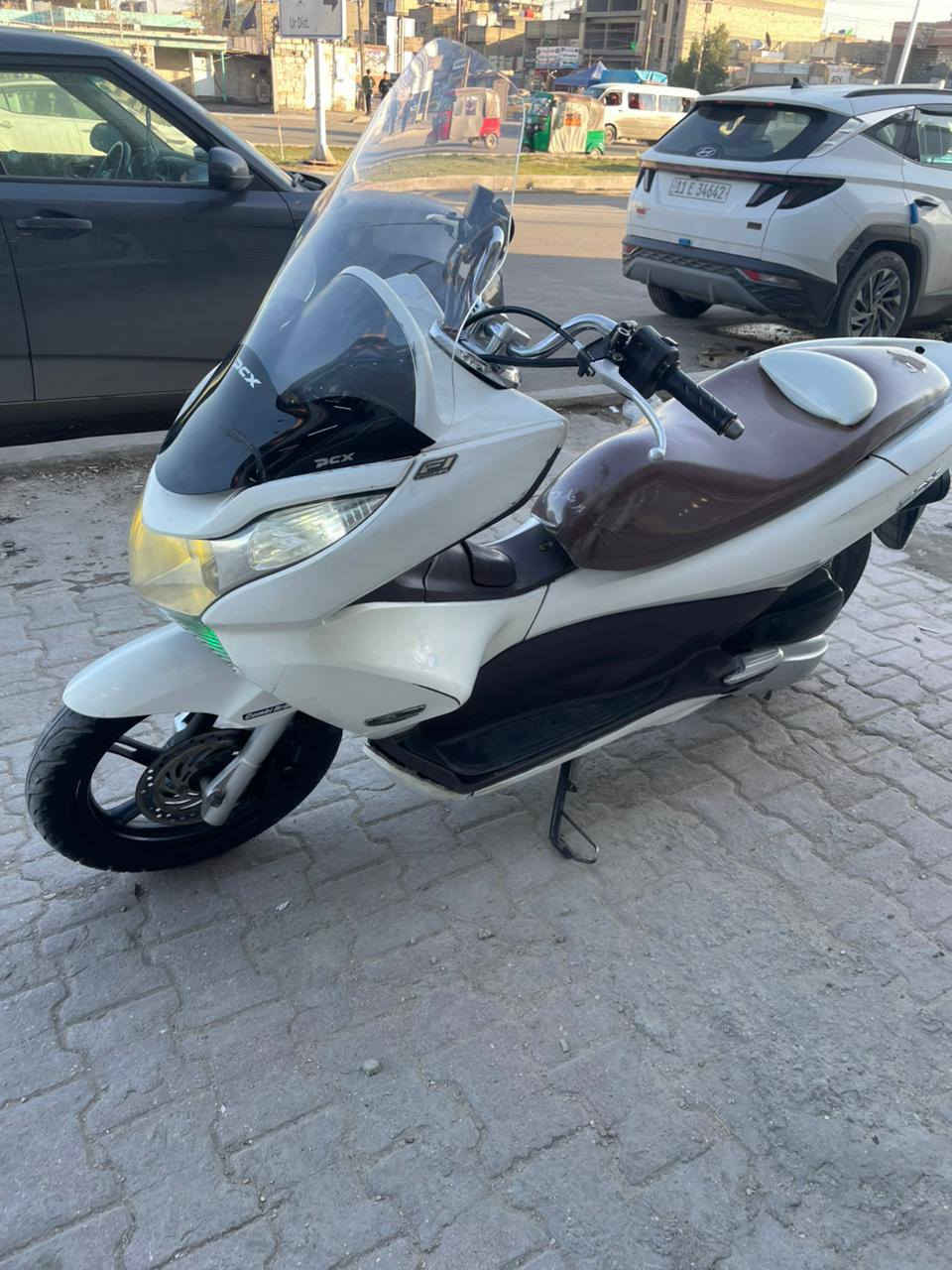 سلام عليكم شباب  pcx
pcx جيل الاول ياباني 
دراجه عوزهه تعديلات شويه مهموله 
عارضهه ١١٠٠ الف وبيهه مجال للطيبين 
مدينه الصدر 
***********
