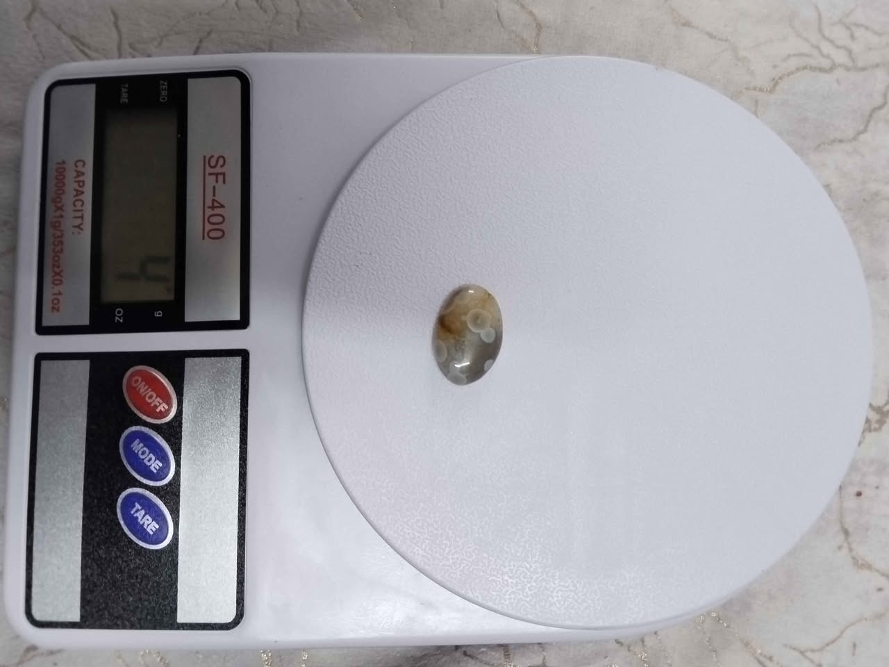 عقيق سليماني العين واضحة والتشجير الداخي كلش حلو وزنة 4غرام صياغة ممتازة وشفافية عالية سعر25 توصيل داخل كركوك مجاني *********** كركوك, العراق
