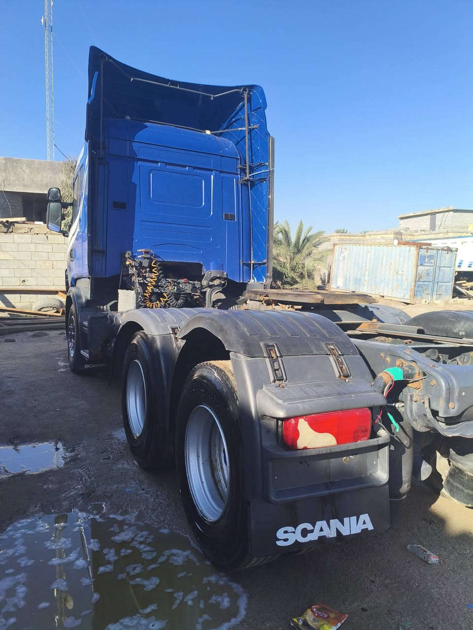 سلام عليكم للبيع سكانيه موديل 2005 مكينه R580 لاتنقيص ولاتبخير كير اوتوماتيك كلج بدون رتايدر سبرنك امامي سكس جوبلس خلفي كاسحة زعانف جددسياره مسجله حافضه بسنويه شراي تحول بسمه راس كبل ثاني يوم بسمه سعر 340$بيه مجال قليل الاستفسار رقم ***********
