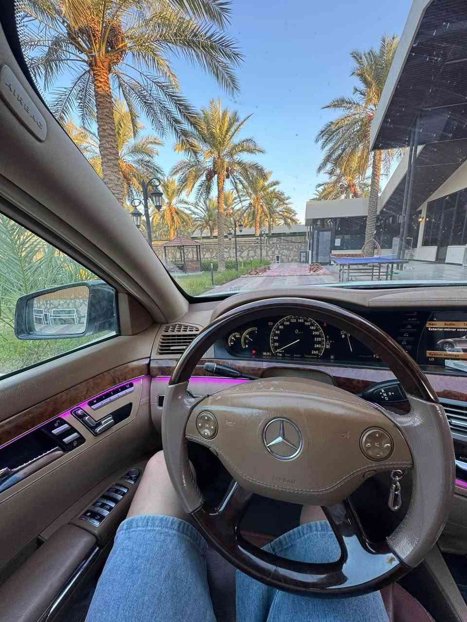 السلام عليكم

مارسيدس S350 2008 

محدث ٢٠١٣ 

رقم بغداد بأسمي شخصيأ 

فول بنوراما 1/1 مكينه 6 سلندر ما مفتوحه

اناره داخليه متغيرته اللوان 

كير جديد وارد ياباني 

مكينه  مامفتوحه شرط (بيه صوت فقط من تشغلها الصبح ) ويختفي بعدها 

حداديه كامله امامي خلفي   

منضومه بانزين كله جديد ( فلتر / فيت بم/ بخاخات)

حجر بيىة جديد 

تخم تاير كله بشرط 

لايت تخم جديد حاويه

تخم ويل شرط جديد حجم ٢٠

كلشي بلسياره اصلي وعلى وضع الشركه 

داخل قرميدي خليجي جنطه شفط 

مواصفاته غني عن التعريف 

السعر 165 وبيه مجال بسيط 

السونار مرفق

***********

 بيه بارد كد اقل الشبر بخشم الجاملغ الامامي ديوانية, القادسية
