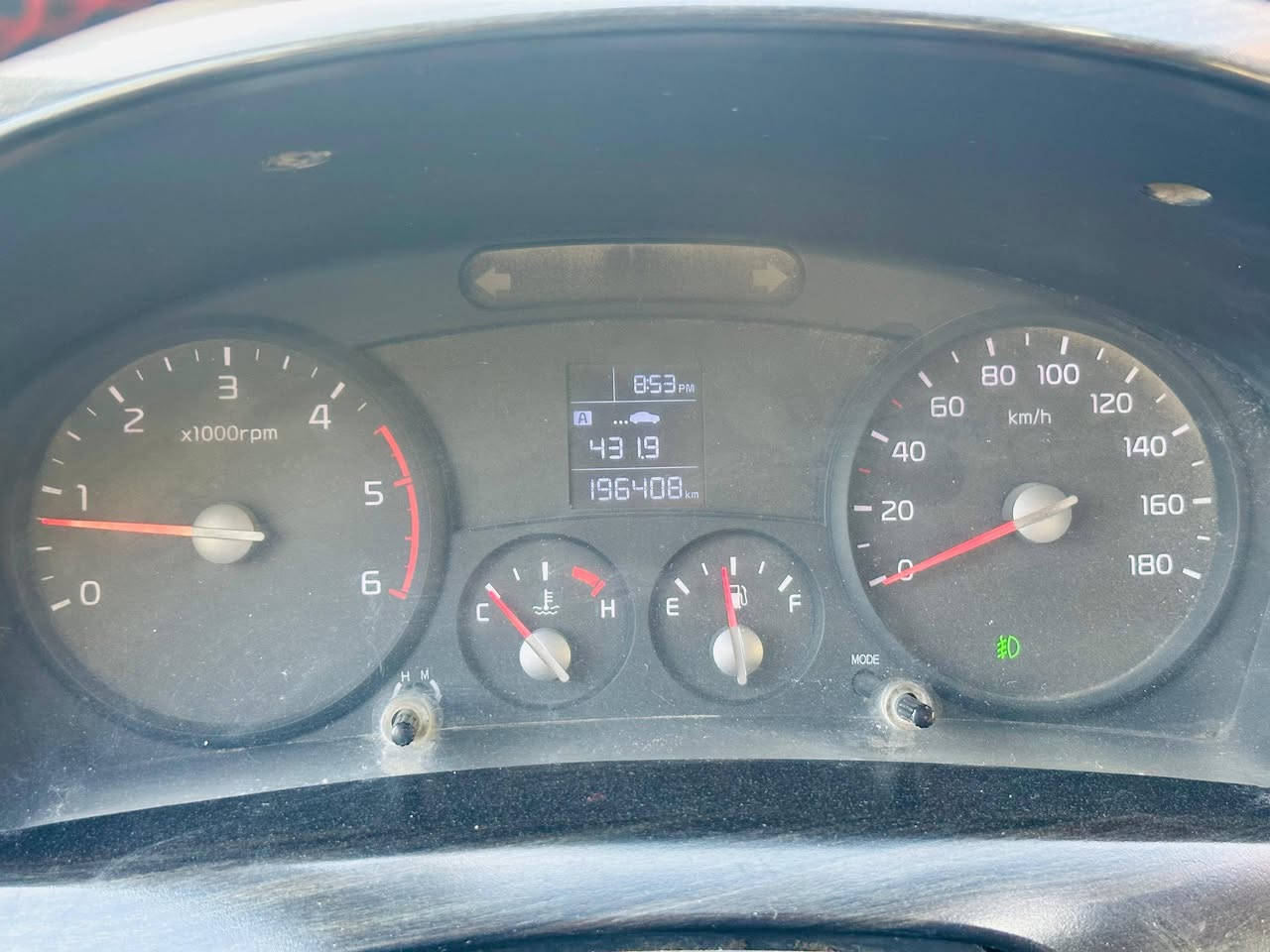 السلام عليكم كيا فحل موديل 2018 بأسمي رقم جديد السياره جاهزة من كلشي تخم تاير جديد تانكي 120 صدر جديد امامي خلفي شاصي جديد قواطي مال شاصي ما بيهن فطر بيه بارد بالربع مثل ما مأشر وضربه خفيفه بالبنيد الباقي كفالة السعر 143 وبيه مجال مكاني بغداد اليوسفية رقم الهاتف ***********
