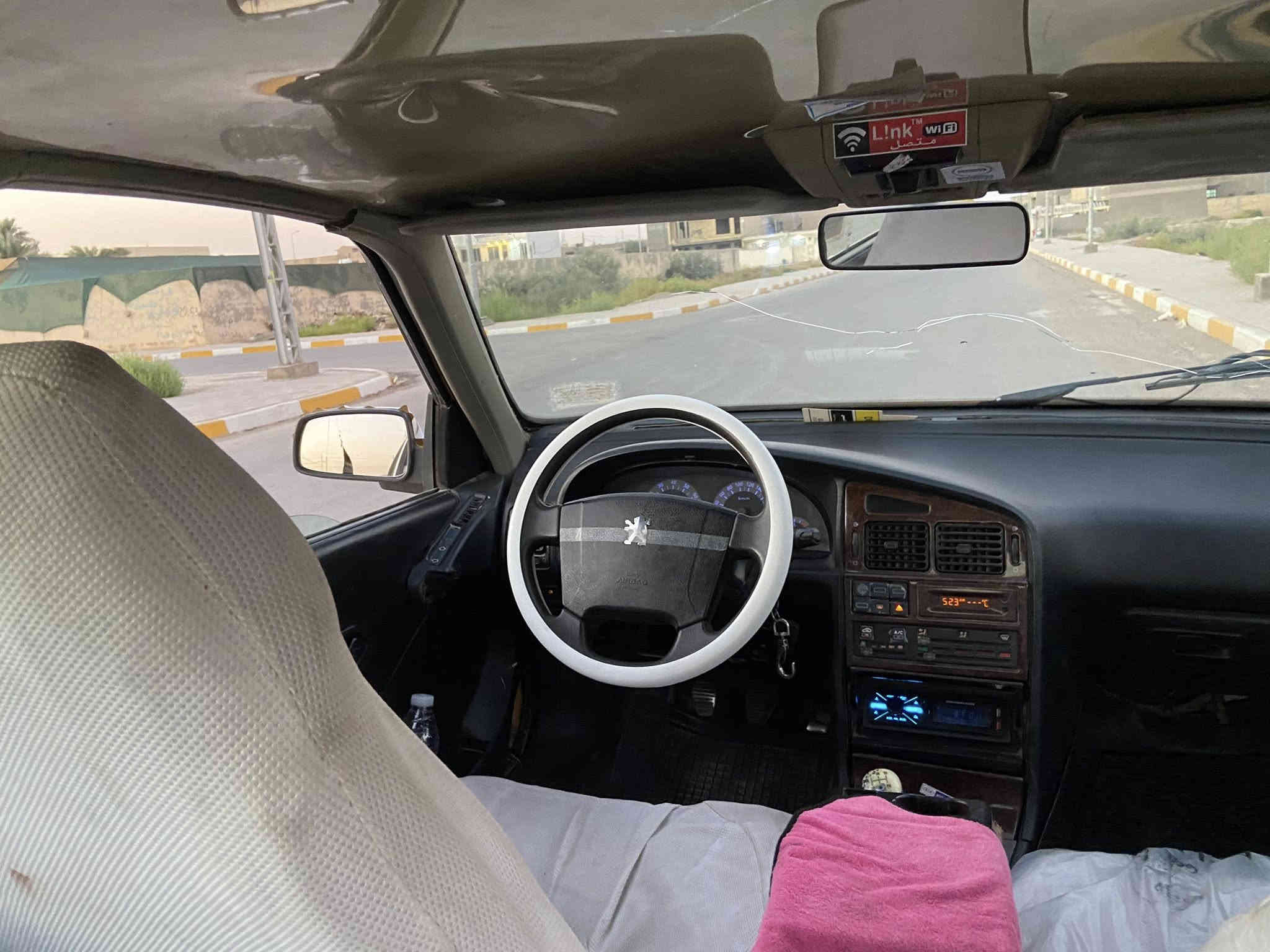 السلام عليكم بيجو بارص 2010 للببع كوم حديد اتكفل سرقه وعشائر
محرك بي تنقيص كير نضيف تبريد شغال 
صدر جديد
تايرات نظيفة 
مكاني الصويرا 
***********

١٨ وبيه مجال
