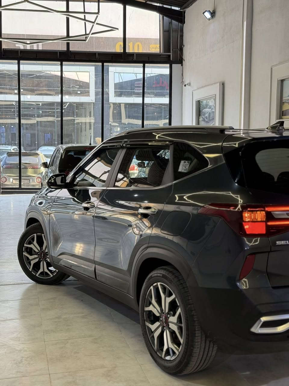 � كيا سيلتوز 2023 للبيع
نظيفه جدًا بدون أي نقص
📍 رقم نينوى
📝 السيارة باسمي
وارد كوري استيراد خاص

جاهزة للاستخدام، فحص ممتاز، استخدام شخصي
اللي يدور سياره نظيفه ومرتبه 

المواصفات:
جلد كامل – كشنتات كهرب
تدفئة وتبريد أمامي وخلفي
شاشة كبيرة – تشغيل عن بعد
رادار أمامي وخلفي – نقطة عمياء
هيتر ستيرن
(فول من عدا الفتح)

📞 ***********
