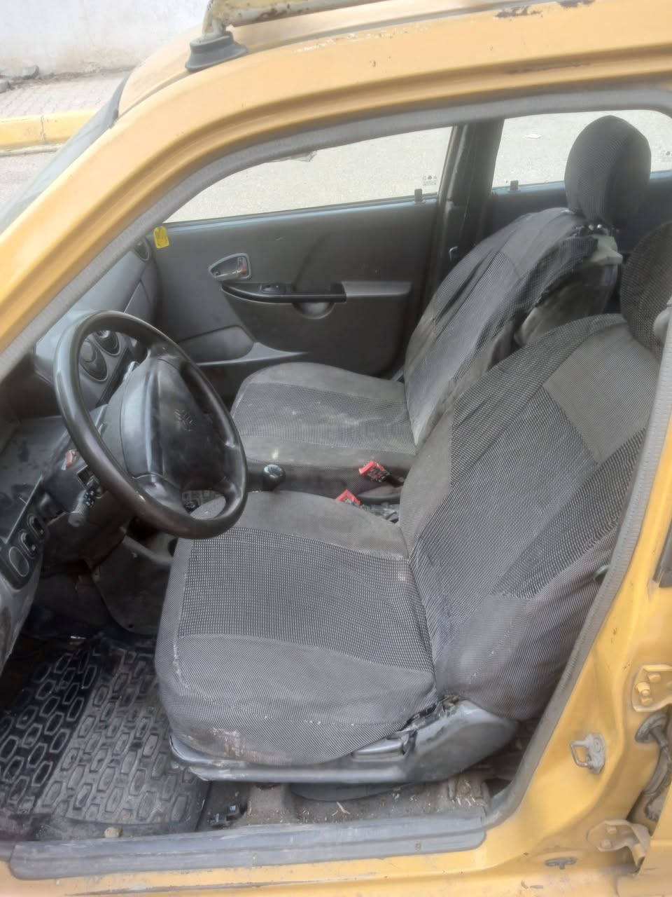 سلام عليكم سايبه ٢٠١١بيها كسر بالشاصي سعر ١٥ ورقه سياره شغاله محرك مجفت جديد مكان بغداد ما اندل راعيها ***********
