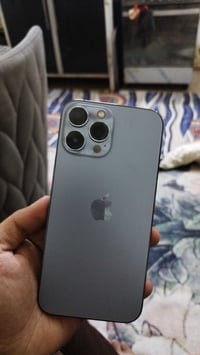 13برو ماكس  شرق اوسط ذ256 بطاريه 83 بلادي  الجهاز مامفتوح بس مبدل بي ش...