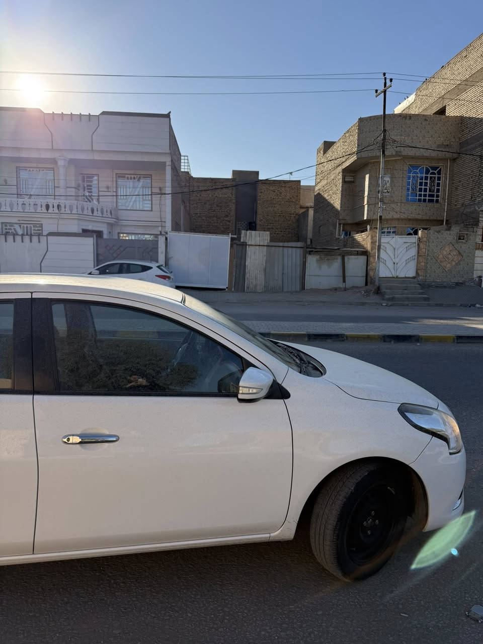 � للبيع نيسان صني 2024 – مصري داخل بيجي
▪️ المشي: 30 ألف كم
▪️ الرقم: أربيل
▪️ المواصفات:

 • حساسات خلفية
 • كاميرا خلفية
 • شاشة كار بلاي
 • سيارة كلش نظيفة

▪️ الحالة:
السيارة مكفولة من كل شيء،
بيها طگّة خفيفة جداً بالجاملغ الخلفي فقط ومبينة بالصور،
وما عدا ذلك السيارة سليمة 100% ميكانيكياً وهيكلياً.

📍 المكان: النجف – حي السلام
📞 الاتصال: ***********

💰 السعر مناسب وقابل للتفاوض
✋ للجادين فقط
