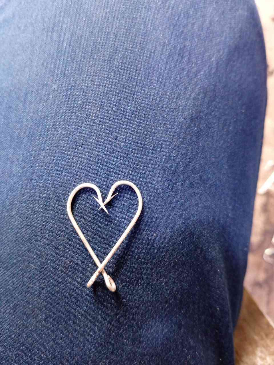 ***********
عدد 50 قطعه بسعر 7 آلاف دينار 
صنع فرنسي اصلي 
واتس اب
