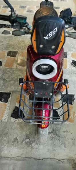 نوع X900 موديل 2025
دراجه مستخدمه  بس نضيفة اخو  الجديد 
للبيع السعر 550 وبي مجال 
دراجه بعدها زيرو مستخدمه شي قليل
بطاريات(5)دبل كبار  وتكدر ازودهة تنضاف آلهة بطارية (1)
نضام البك (R) رجوع ال خلف  
نشره ليليه 🚦
اشاير اماميه وخلفيه🚥
لايت زنوزن ابيض كلش عاالي
بريكات دسكات دهن (هدروليك )
نضام سرقه🥷🏻
تشغيل عن بعد🏃‍♂️‍➡️
تشغيل نضامين بصمه او سويج ♟️
قاعده تثبيت تليفون📱
قاعده شحن تليفون 📲🔌
شاحنه اصليه 🔌
لون دراجه كلش مميز او حلو 💎🩵🟦
اي استفسار اتصال👇🏻
*********** وتساب  ومتواجد علة الفيس
