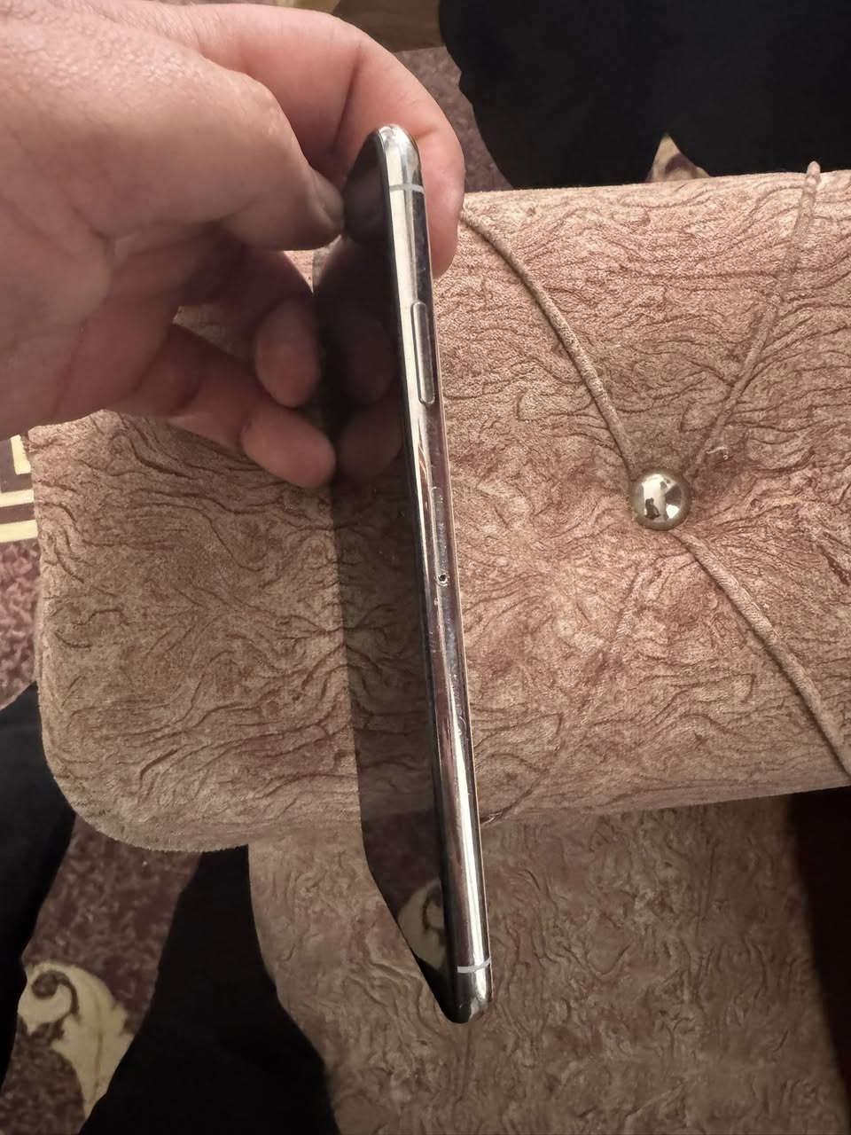 سلام عليكم جهاز. اكس ماكس. 256 جهاز نضافه 100/100 فقط مبدل بطاريه. اصليه 100 نسبته اريده مراوس بموبايل اندرويد شعندك نزل 

وعندي 15 برو ماكس جهاز نضافه 100/100 بطاريه 96. فقط فيس ايدي ميشتغل هم اريد مراوس. ويرهمن ثنينهن بجهاز وال 15 موصل 800 الف والله. 

*********** 

ملاحضه ال 15 برو ماكس مسوي 17 برو ماكس بكفر اصلي. بكج كامل 40 الف وشكرا
