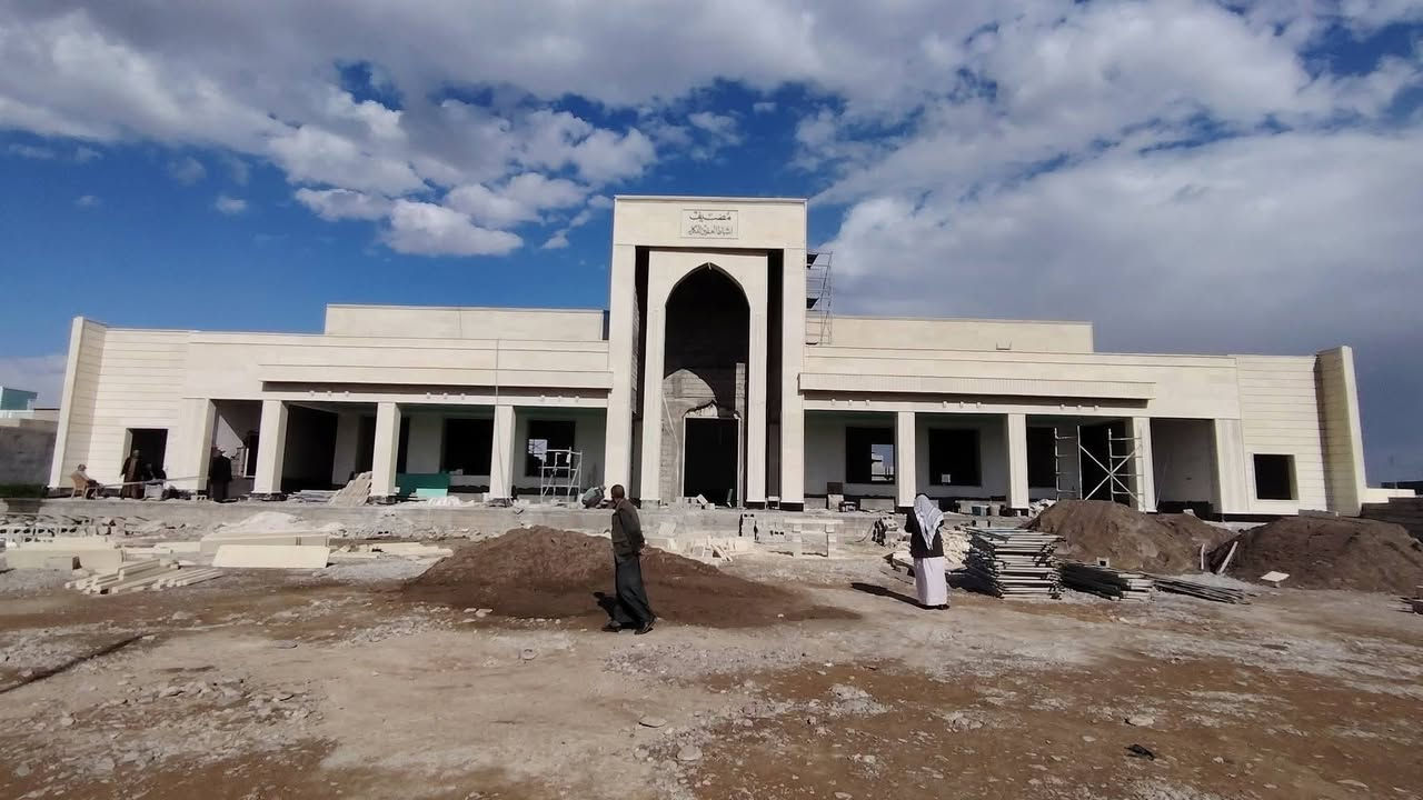 كادر حلان لتغليف الواجهات كرسته وعمل/ ***********
