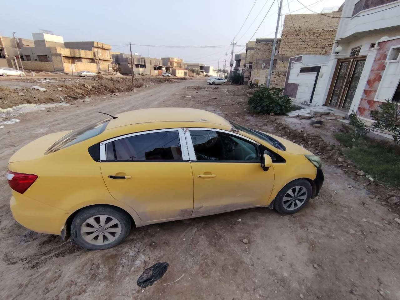 كيا ريو موديل13
محرك ١٦٠٠
سابقا خصوصي وحاليا أجرة
مصبوغه عام وبيهه طخات وضربتهه خفيفه عكس السايق
تحتاج منظومة تبريد وگيرهه يأخر على الD تأخير كلش بسيط
محرك ناعم منظومه بانزين جديدة كامله
راديتر جديد بدنه وكاله تخم تاير نظيف 
شاصيهه مكفول من الكص
للاستفسار ***********
ديوانيه (٦٤) وبيهه مجال ديوانية, القادسية
