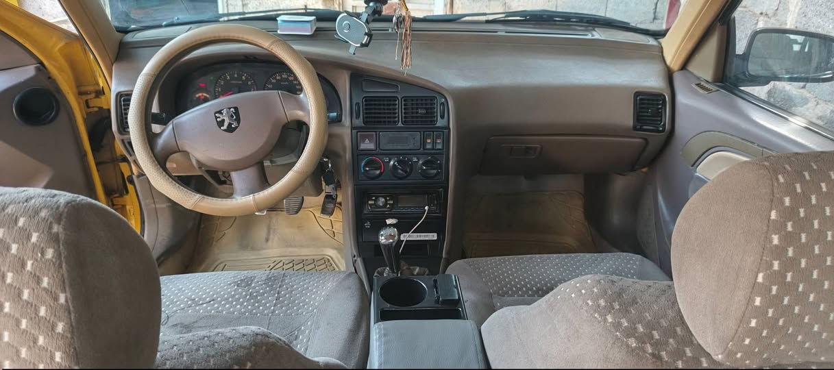 السلام عليكم.. سياره بيجو اكد 2016 رقم انكليزي ..بأسمي ..مصفره هيئه وغرامات ..الرقم كربلاء ..مكينه وكير مكفولات ..تبريد عل سويج.. حداديه حلوه ..بيه بارد يم البانزين بس بارد ..السعر37وبيه مجال بسيط حق الجيه… العنوان كربلاء الصمود ..المداور ثاني يوم وكبل اسوي وياي عقد مرور.. رقم***********
