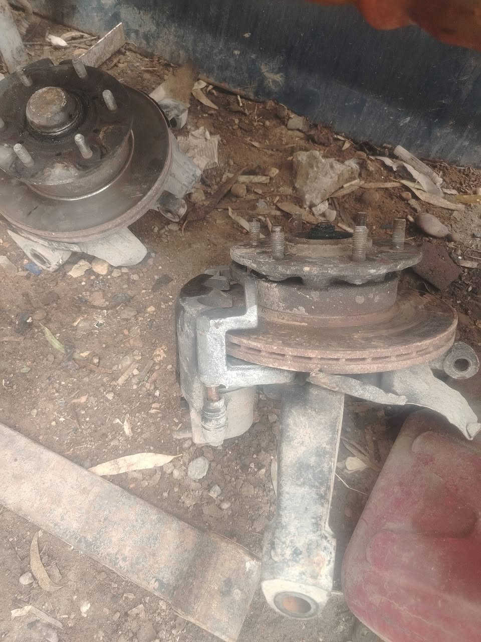 سلام عليكم صطاب اكسلات مال كيا بستا وبريجو نضيفات وبيبان كيا وبريجو وبريش اصلي هو ودوسه كال مكان بابل حله رقم راعيهن ***********
