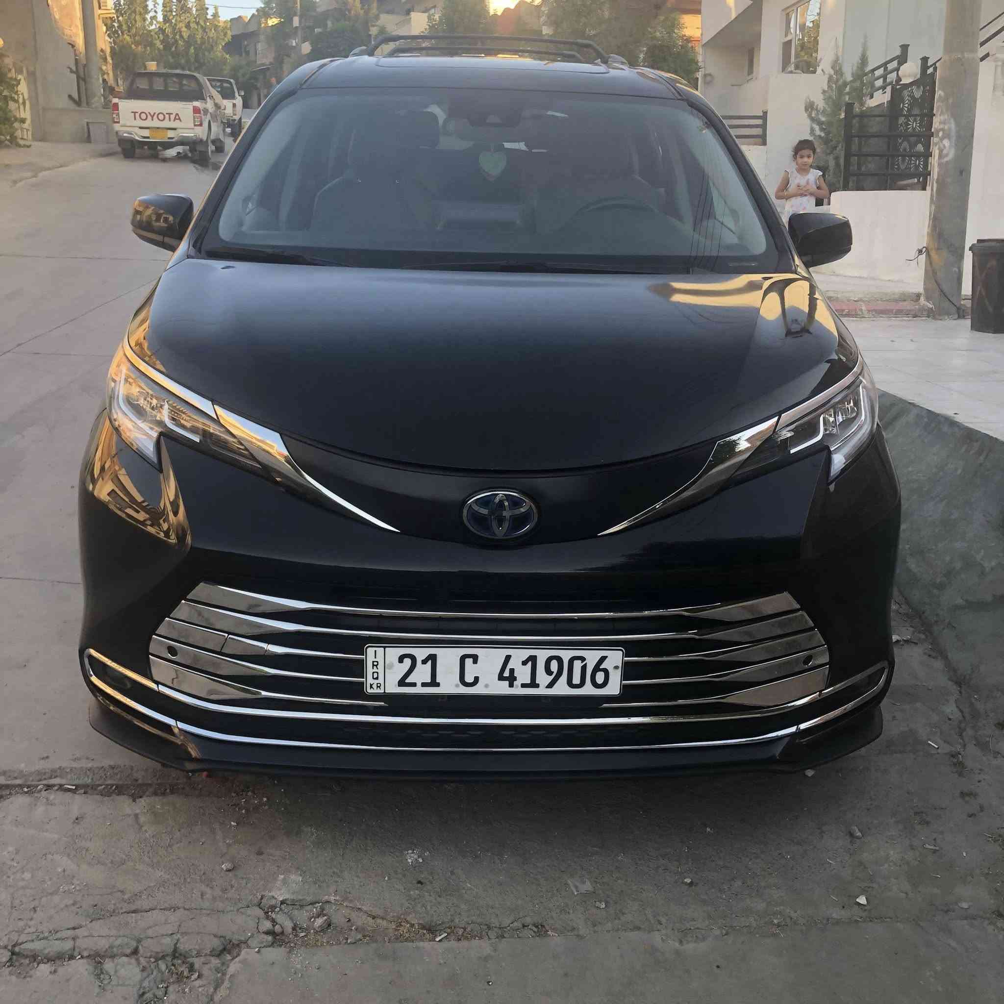 سلام عليكم سيارة للبيع موديل ٢٣ فول فول مواصفات Xle مكان سليمانية ضرر بس بونيت بدون دخول سيارة مابي نقص خيرمنه الله 
***********
