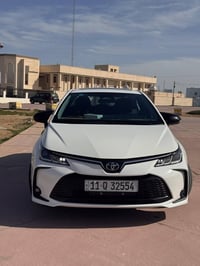 كورلا 2024  ماشيه ٣٣ الف  فول جلد احمر عدا كشن كهرباء  كمليات فول  تغل...