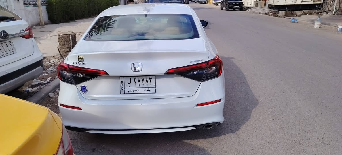 هوندا سيفك موديل 22 محرك 2000 بسمي تحويل ثاني يوم عارضها 140 وبيها مجال رقمي *********** /***********
