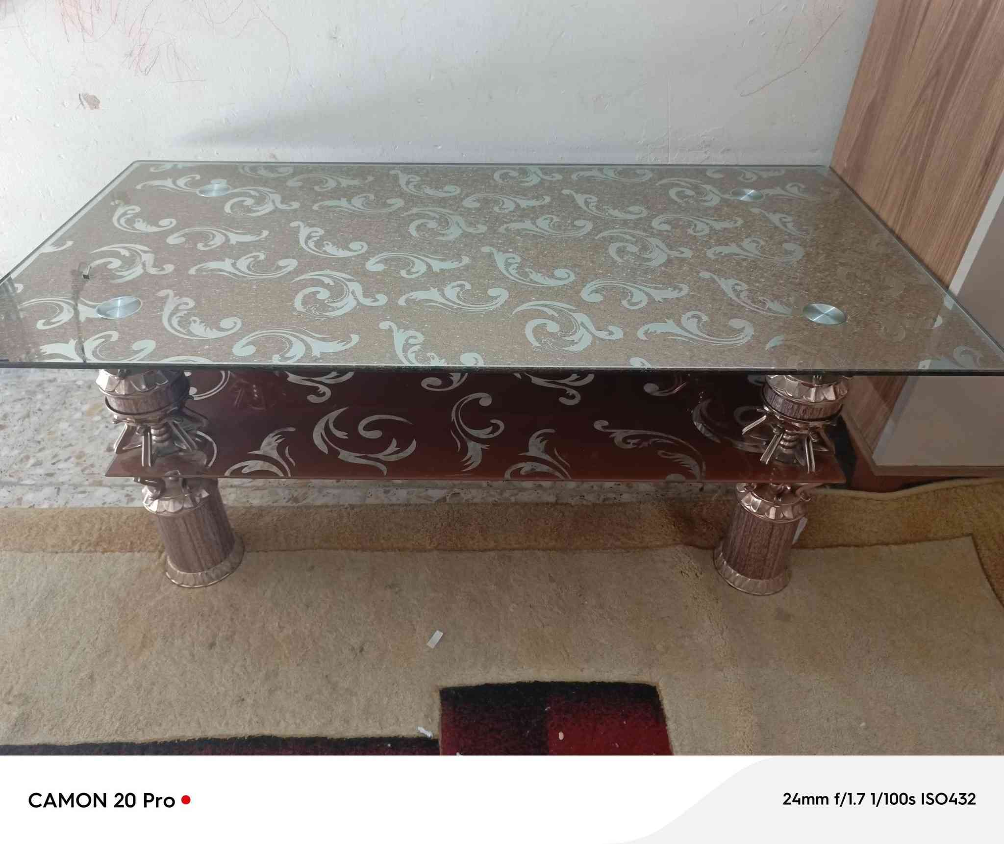 طبلات وحدة كبيرة و3صغار للبيع جدد مابيهن ضرر السعر 50للاستفسار ***********
