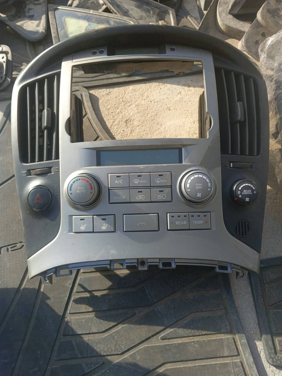 سلام عليكم ادوات احتياطيه ستاركس العنوان البصره الهارثه الماجديه عمود 20 رقم الهاتف ***********
