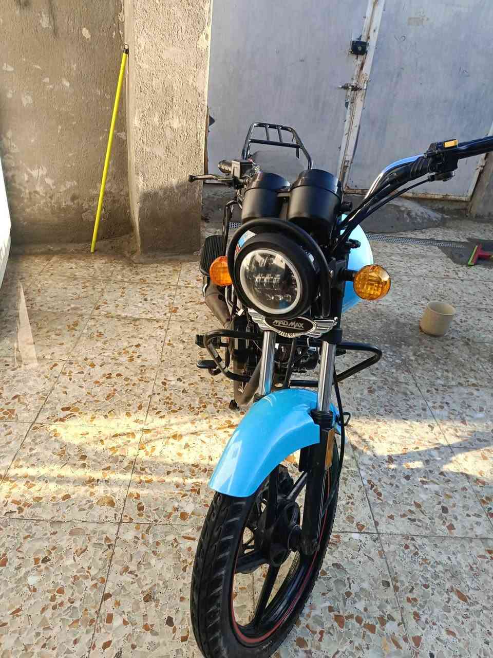 دراجه دايون نفخ مديل 25جديد الدراجه اي نقص مابيه للبيع سعر تصر عل رقم مكاني بابل مسيب ***********
