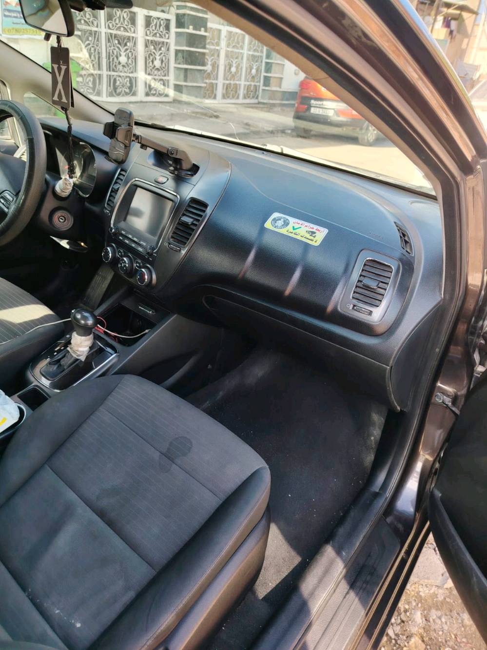 فورتي للبيع 18 ماشيه 141 الف البنيد سبق او جاملق والباب شويه كلير المحرك مفتوح مقفل رواجز او كازكيت بيهه طخات خفيفه مكاني بغداد الدوره ***********