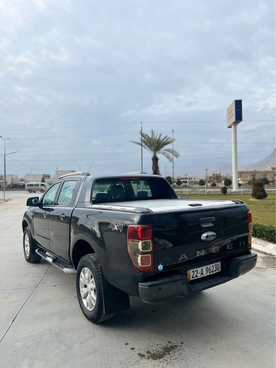 فۆرد ڕەنجەر مۆدیل ٢٠١٥ گاز ٥ پستۆن گێر مەکینە ئەکسل بەشەرت سەنەوی تازەیە بەناو خۆم وەیە ٤ تایەی تازەی لەژێر دایە ١ پەڵەی بۆیاغە بەبێ دەعم و لێدران زۆر جوانو پاکە قەۆات مواسەفاتە کوشن کارەبا و تەعدیل سرعە نرخی ١٥٥ مجال ژ.م*********** رانية, السليمانية
