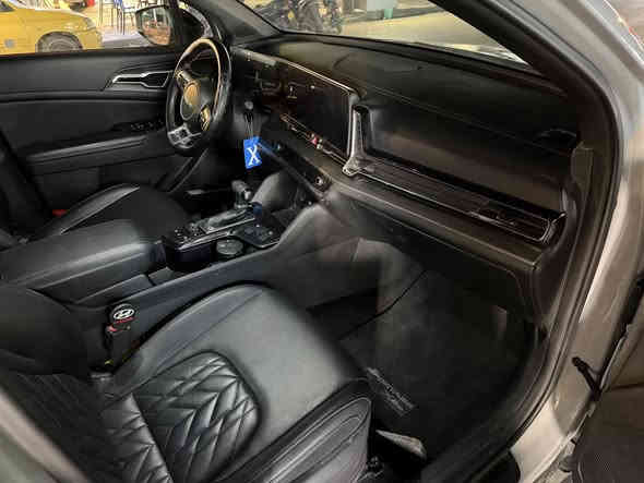 سبورتج 2023 اكس لاين
ماشيه30 
دخول جديد  رقم بغداد
المواصفات
1بانوراما
2 بصمه ابواب وتشغيل وصندوق
3 جنطه كهرباء
4 شاشه كبيره ايباد عل طول دشبول 
5لدات نهاري هيلوجين
6كراسي جلد
7كراسي كهرباء 
8تحكمات فول 
9مرايه داخليه عاكسه للضوء وبيها بوصله
10 ترحيب عند الاقتراب
11شاحن واير ليس
12هند بريك بصمه
13اوتو هولد
14 حساس امامي
حادث السيارة بيه صبغ بابتين وبنيد 
الاستفسار ***********
