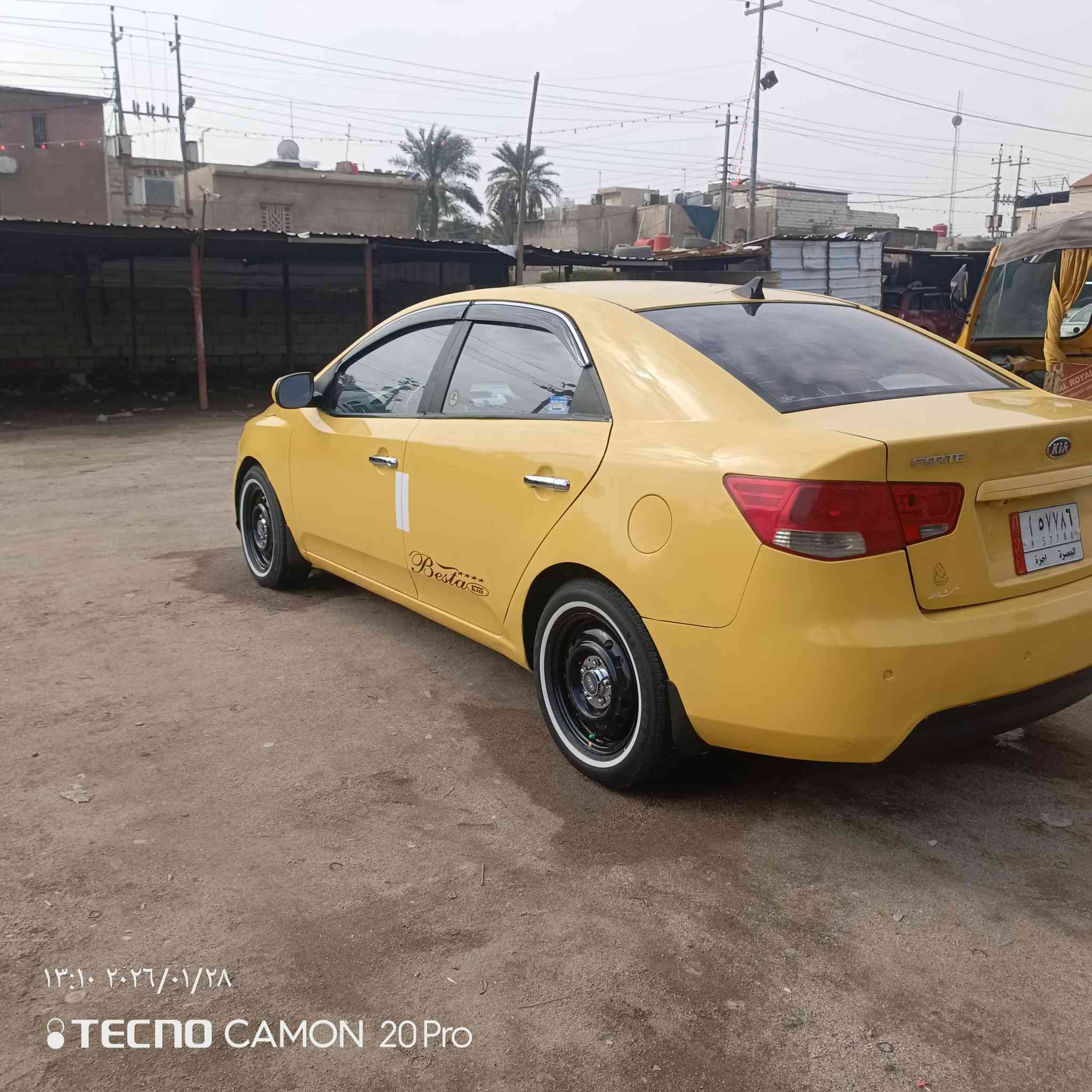 السلام عليكم  سيراتو للبيع موديل 11 ماكينه 1600 توم تاير حداده جاهزه سياره من كل شيء السعر 92 الاتصال على الرقم ***********
