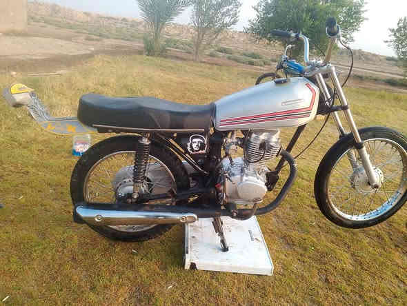 سلام عليكم دراجه للبيع تعمير24مفتوحه ولفات كلك مكفوله 
#سعر450قفل قفل #مكان غراف جماعت400لا تعبق رجاء ***********
