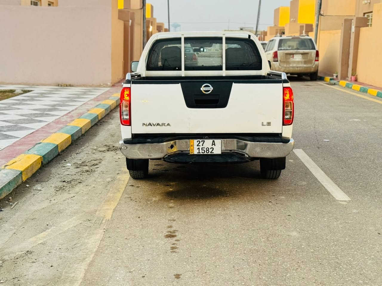 السلام عليكم
نيفارا للبيع موديل 2008 
محور كير ومحرك بطه اوتماتيك اصل السياره 
جديده وجاهزه 

كفاله عدا باب الصدر مصبوغ بدون دواخل
كير كفاله 
محرك مكفول 

حداديه 
تخم تاير 
سياره مال جناي 

السعر 85 وبيها مجال
 
العنوان بابل الشوملي 

***********
