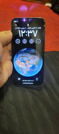 ايفون x ذاكرة ٢٥٦ غير مفتوح ولا مستبدل اي قطعه الجهاز  بطاريته تعبانه ...