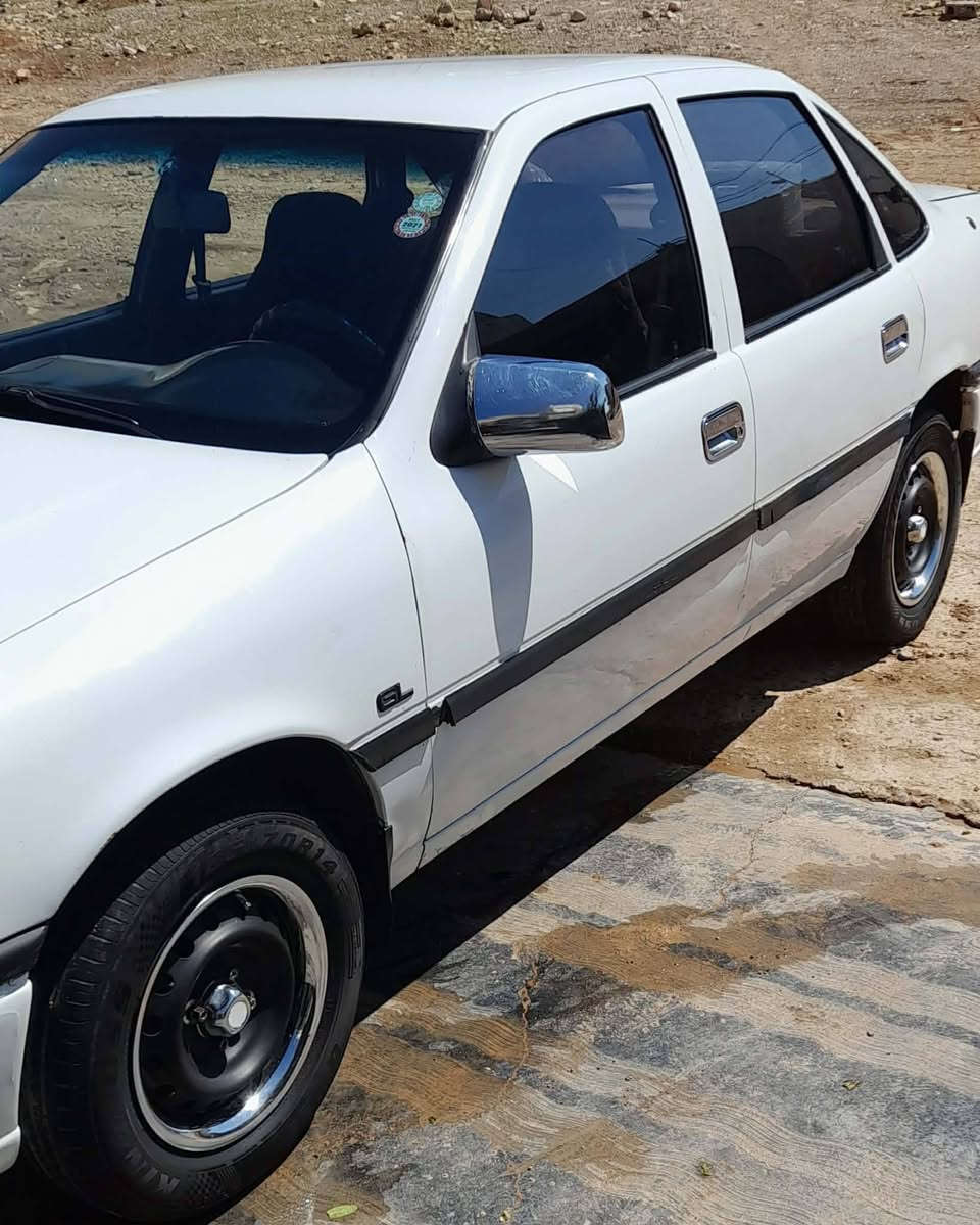 ئۆپڵ ڤیکترا نمونەلەپاکو خاوێنی مەکینە18سەنەوی تازەیەبێ تەقەوڕەقەیە سەیارەیەکی تابڵێی توندو تۆڵە هەموشتێکی جایزە زۆرپاک وخاوێن ماوەتەوە ژمارەی خاوەنی ***********ئادمین🌹
