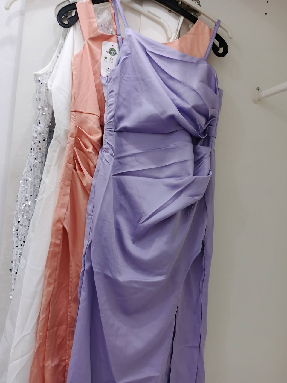 وصلت  بضاعه العيد فساتين القطع محمدوده لحكو سعر القطعه 10الالف


**إذا كنت صاحب هذا الإعلان وتريد حذفه لأي سبب، رجاءا أرسل رسالة إلى الدعم الفني**