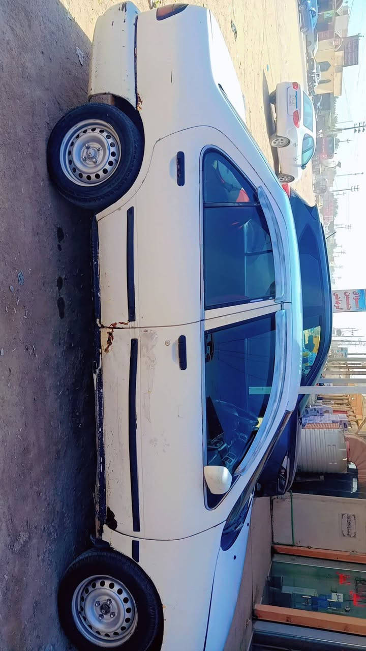 نيسان صني موديل 98 تبريد كير اوتوماتيك 30 سنويه ل28 
*********** 
كوفه براكيه
رقمه قادسيه 
راعيه يمي بالبراكيه
