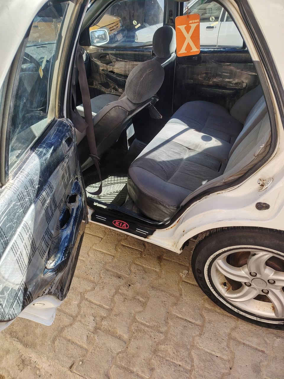 السلام عليكم
للبيع شيفيا موديل 93
مكينه وقير جديده
تخم تاير وتخم حداديه
كهربائيات شغاله
السعر 30 وبيها مجال
الرقم***********
