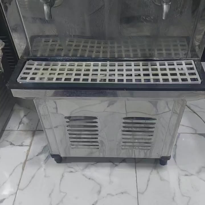 براد ماء باله كويتيه شرط الشغل ابو حنفيتين العنوان البصره قضاء المدينه خلف محطة الوفود الحكوميه البدران للإستفسار عل خاص ***********
