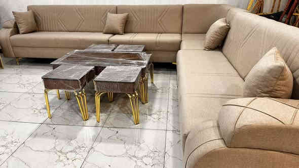 اهلا وسهلا بكم زبائننا الكرام نقدم لكم مجموعة متنوعة من الأثاث الحديث بأنسب الأسعار للحجز مراسلة الصفحة متوفر توصيل ***********
