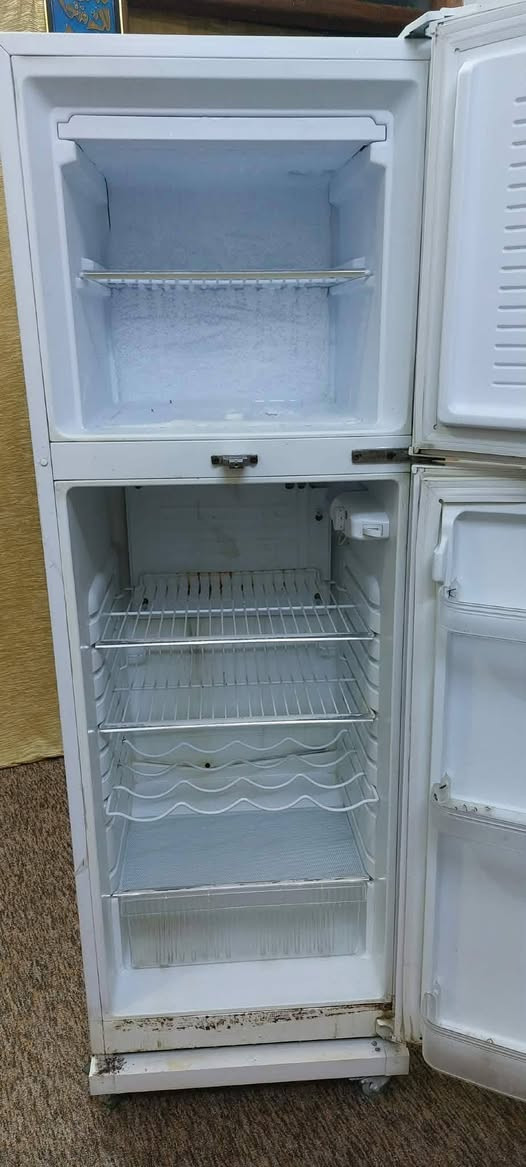 ثلاجة كرافت للبيع شغاله ونظيفه ١٤ قدم السعر ٢٠٠ بي مجال المكان حي القاهره


**إذا كنت صاحب هذا الإعلان وتريد حذفه لأي سبب، رجاءا أرسل رسالة إلى الدعم الفني**