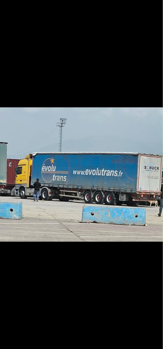 بسم اللە الرحمن الرحیم
اکتروس ٢٠١٠ للبیع گدام چوپلس جامبو  فول مواسفات ریتادەر سلاجە کامیرەحساس عربانە کرون تاقم طیرات جدید سنویة جدید  سیارە کفالە عامە 
*********** مکان سلیمانیة بس راس مولبیع
