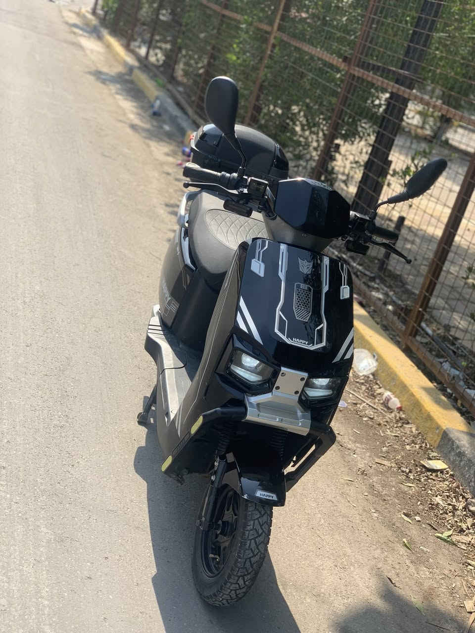 السلام عليكم دراجة شحن كلش جديده مكاني بغداد البياع السعر 650
***********
