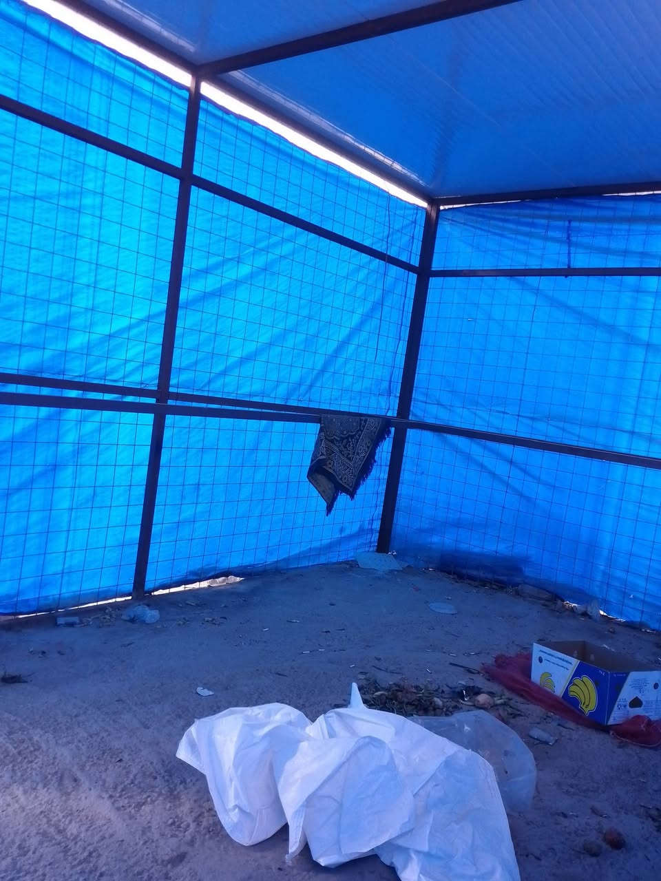 اسلام عليكم للبيع الطول 4متر العرض 3متر
للاستفسار يرجى الاتصال على السعر 650
المكان 
ابو غريب الزيدان 

 ***********

 ‏‪***********‬‏‏
