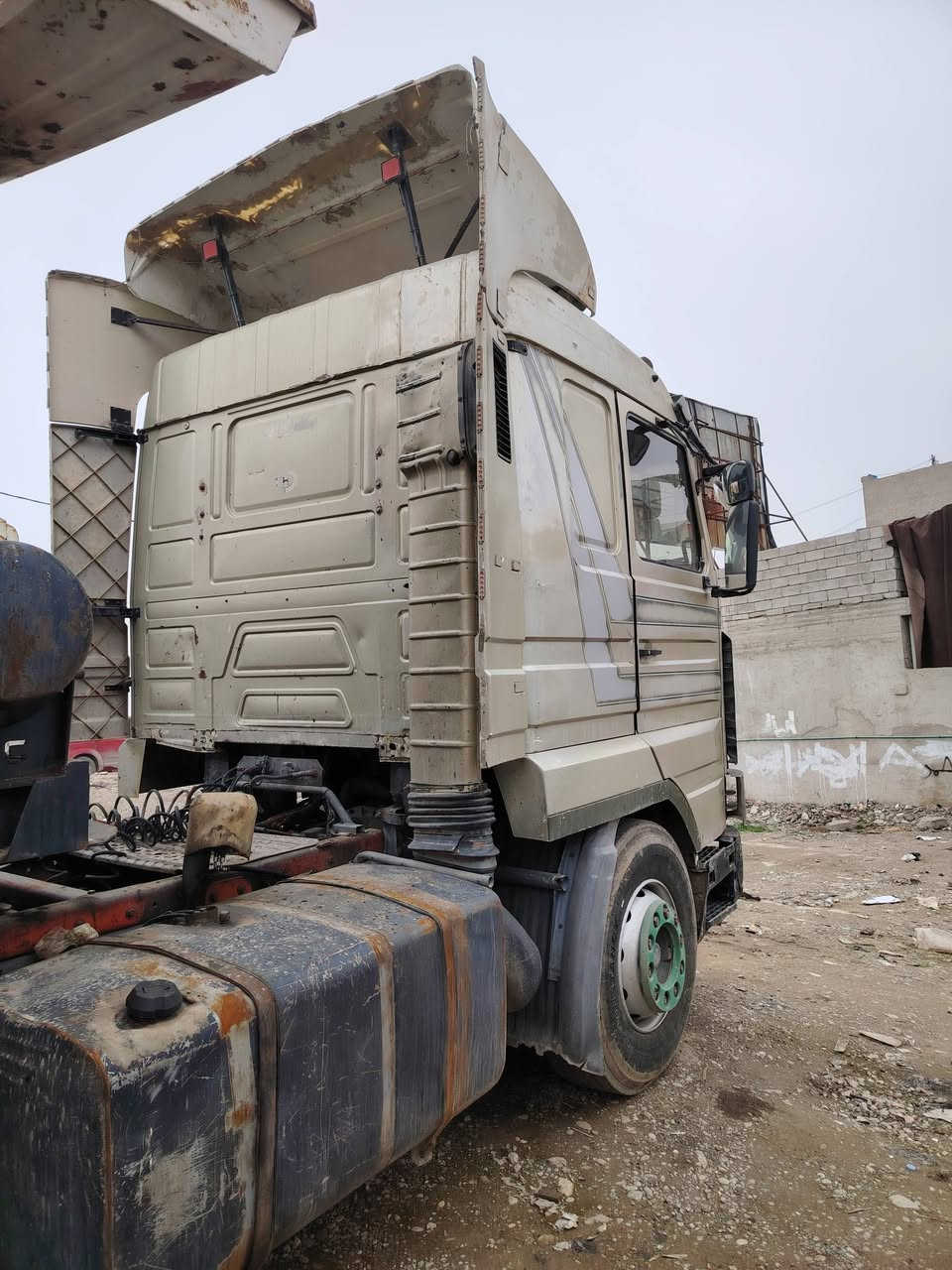 للبيع اسكانيا ١٣ كهرب كير ٩٠٠ السعر ١٢٠ رقم نينوى *********** / ***********
