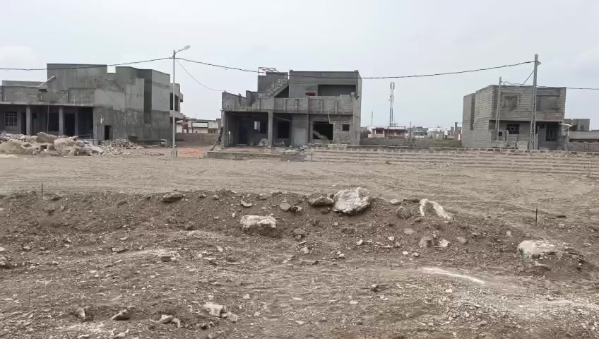 قطعة ارض المشتل مساحة 200م (8*25)  خلف محطة الكهرباء وموقعه مثل ما موضح بالفديو ،، سعر 26 مليون ..للاستفسار واتساب ***********
